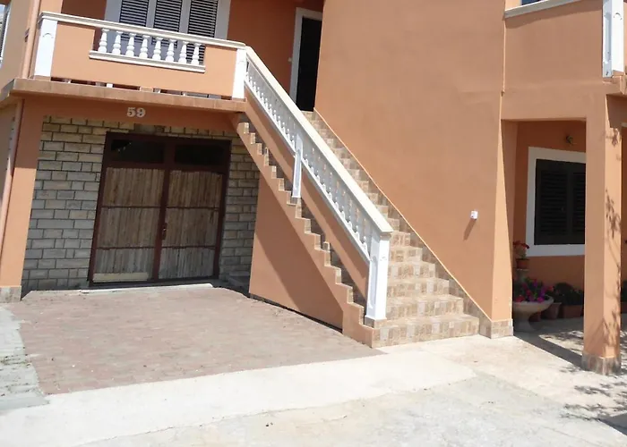 Апартаменты With Parking Space Mundanije, Rab - 12242 *